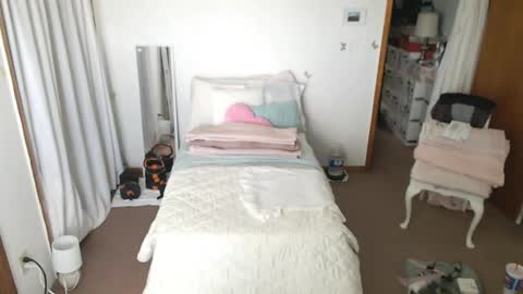 adorable22 online show from 06/17/26, 04:30