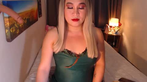 MsKim  online show from 02/17/25, 11:44