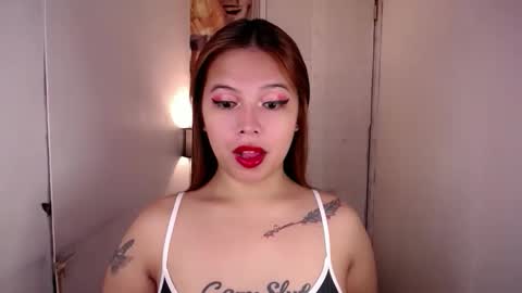 adorabletsforyouxx online show from 11/04/25, 12:48