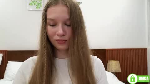 Snapshot of adorielle chatting on 04/15/26, 05:58 Lia online show from 04/15/26, 05:58