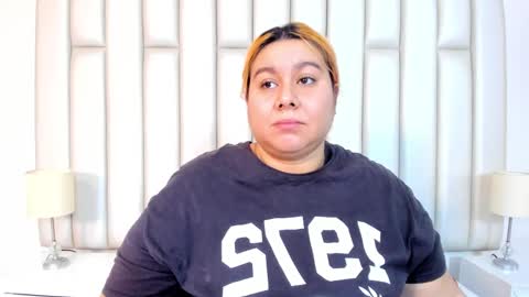 ANDREA PEREZ online show from 02/05/25, 11:55