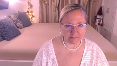 Cryna online show from 12/18/24, 03:58