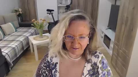 Cryna online show from 03/09/25, 03:38