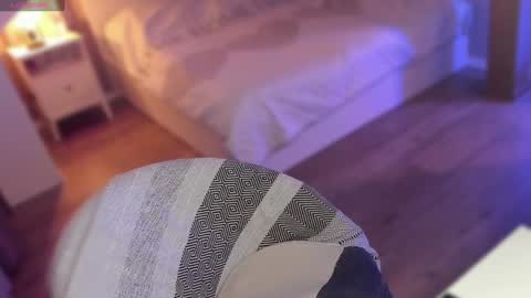 Victoria online show from 01/07/25, 02:08