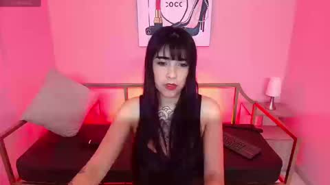 Snapshot of adri_gomez_1 chatting on 09/13/25, 04:01 Adri online show from 09/13/25, 04:01