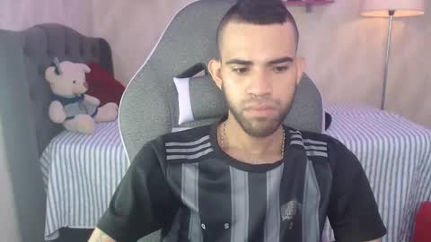 adri_sexboy online show from 12/02/24, 01:35