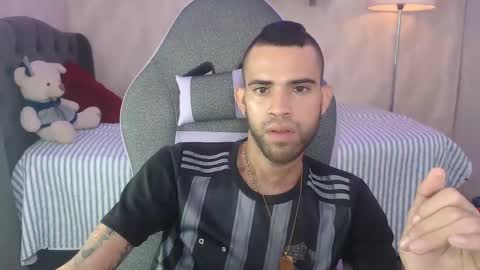 adri_sexboy online show from 12/02/24, 06:10