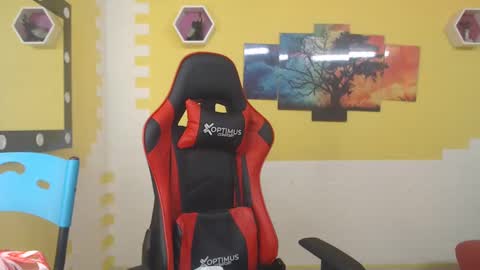 adri_sexboy online show from 12/10/24, 04:49