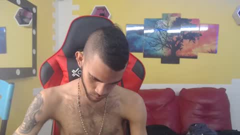 adri_sexboy online show from 12/12/24, 02:00