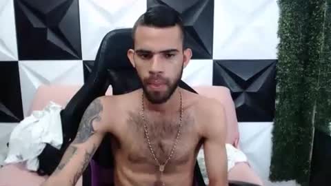 adri_sexboy online show from 12/20/24, 04:57