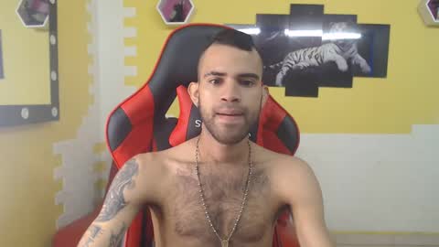 adri_sexboy online show from 12/28/24, 12:35