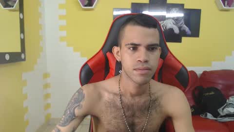 adri_sexboy online show from 01/03/25, 12:52