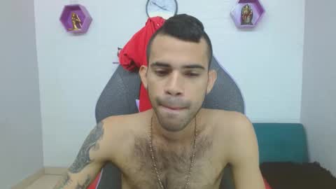 adri_sexboy online show from 01/06/25, 04:02