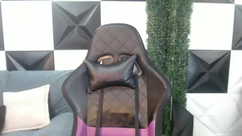 adri_sexboy online show from 01/07/25, 03:33