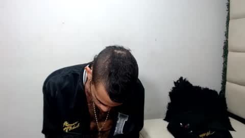 adri_sexboy online show from 01/08/25, 07:03