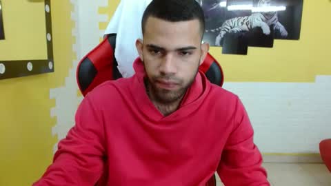 adri_sexboy online show from 01/28/25, 12:43