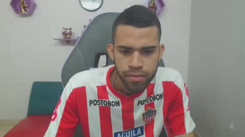 adri_sexboy online show from 02/01/25, 01:51