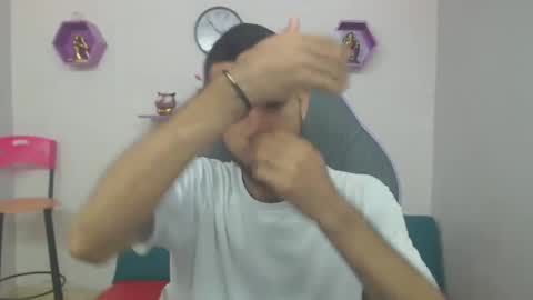 adri_sexboy online show from 02/04/25, 12:44