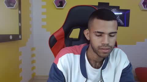 adri_sexboy online show from 02/15/25, 03:17