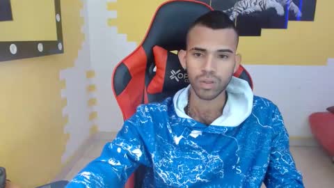 adri_sexboy online show from 02/24/25, 04:04