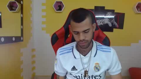 adri_sexboy online show from 02/25/25, 12:34