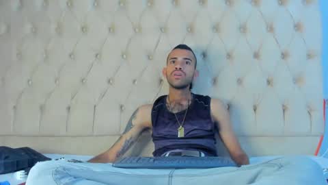 adri_sexboy online show from 02/26/25, 04:35