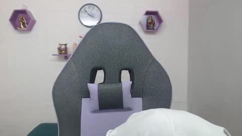 adri_sexboy online show from 02/28/25, 04:10