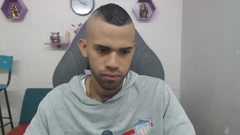 adri_sexboy online show from 03/01/25, 12:23