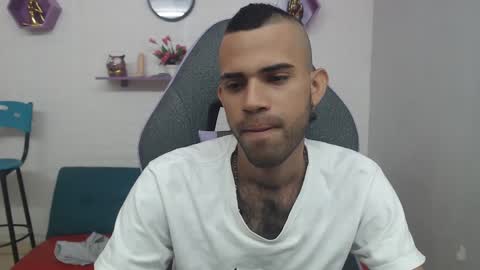 adri_sexboy online show from 03/01/25, 03:27