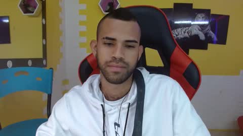 adri_sexboy online show from 03/05/25, 03:40