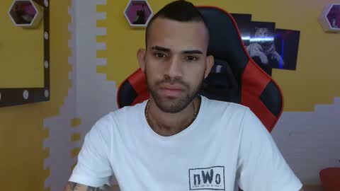 adri_sexboy online show from 03/06/25, 01:35