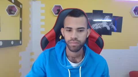 adri_sexboy online show from 03/08/25, 03:45