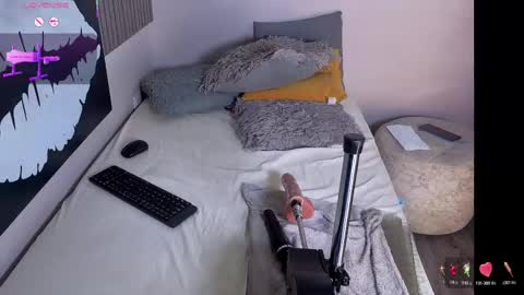 Snapshot of adri_silva_ chatting on 03/30/26, 04:24 adri online show from 03/30/26, 04:24