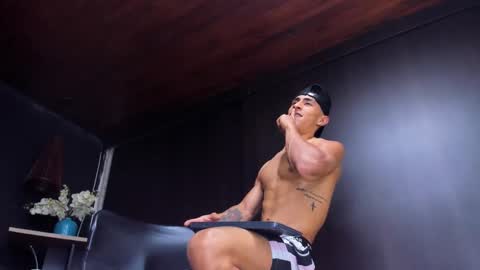   online show from 01/21/25, 09:36