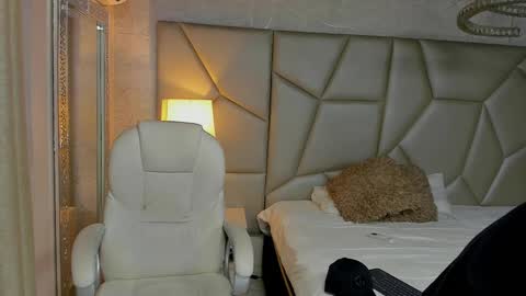   online show from 10/04/25, 11:52