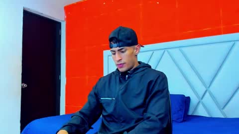   online show from 10/11/25, 06:06