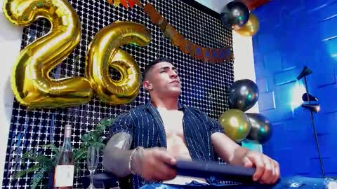   online show from 11/28/25, 04:42