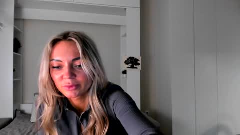 Adriana online show from 01/22/25, 12:17