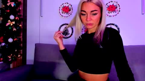 Adriana online show from 12/18/25, 09:48