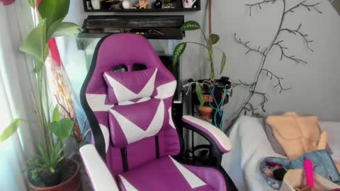 Adriana Paredes  online show from 09/23/25, 02:09