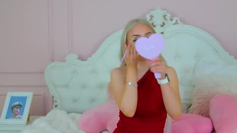 Adriana Rockefeller online show from 04/08/26, 04:29