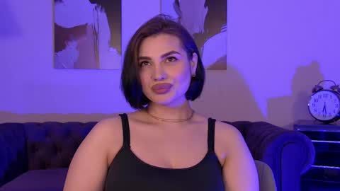 AdrianaTores online show from 05/25/26, 06:25