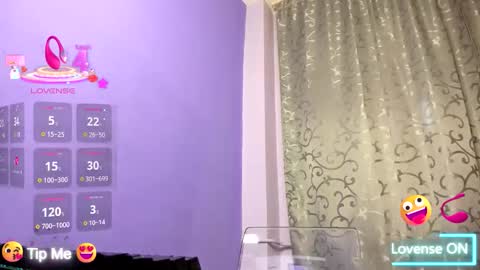 Snapshot of adriannalyly chatting on 09/13/25, 11:32 adriannalyly online show from 09/13/25, 11:32