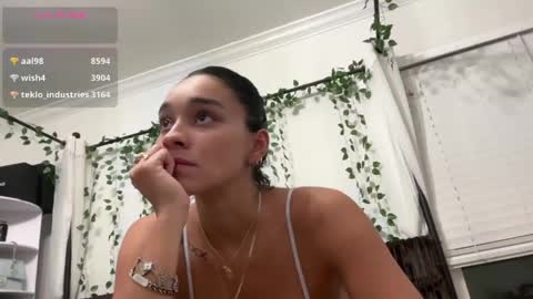 Adrianna  online show from 05/06/26, 12:30