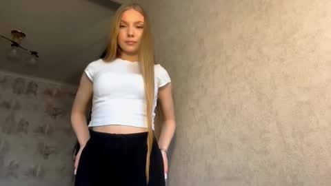 Caroline online show from 03/26/26, 01:38