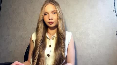 Caroline online show from 04/09/26, 02:22