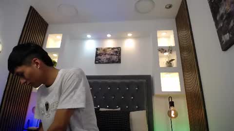adrianstark_ online show from 06/18/26, 01:04