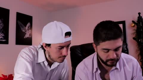 Snapshot of adrianwilliams_ chatting on 01/19/25, 05:18 Adrian Williams online show from 01/19/25, 05:18