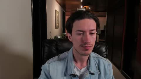 Snapshot of adrianwilliams_ chatting on 11/05/25, 11:05 Adrian Williams online show from 11/05/25, 11:05