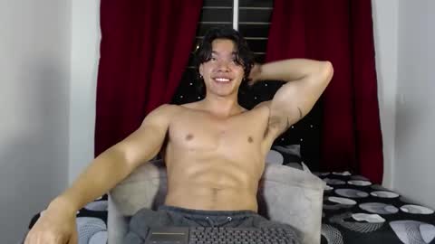 adriel_escalante online show from 01/15/26, 03:22